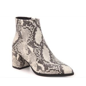Dafni Steve Madden Booties